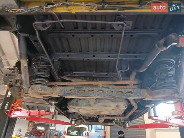 Жовтий Опель Віваро, об'ємом двигуна 1.87 л та пробігом 308 тис. км за 7450 $, фото 14 на Automoto.ua