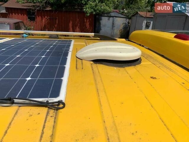 Желтый Опель Виваро, объемом двигателя 1.9 л и пробегом 220 тыс. км за 7990 $, фото 10 на Automoto.ua