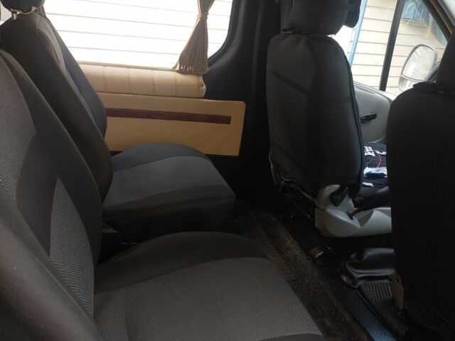 Жовтий Опель Віваро, об'ємом двигуна 0 л та пробігом 298 тис. км за 6800 $, фото 8 на Automoto.ua