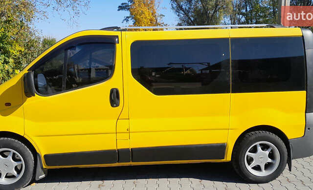 Желтый Опель Виваро, объемом двигателя 1.87 л и пробегом 197 тыс. км за 6200 $, фото 4 на Automoto.ua