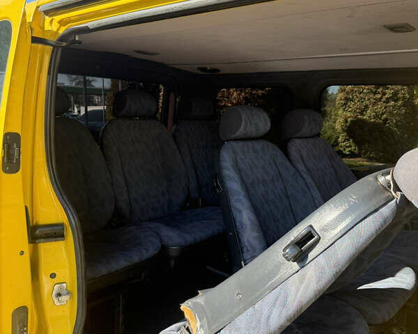 Желтый Опель Виваро, объемом двигателя 1.87 л и пробегом 316 тыс. км за 7200 $, фото 13 на Automoto.ua