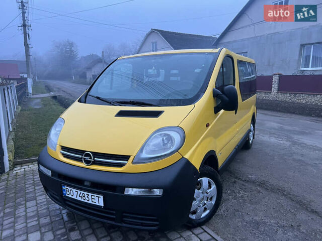 Желтый Опель Виваро, объемом двигателя 1.9 л и пробегом 210 тыс. км за 6499 $, фото 2 на Automoto.ua