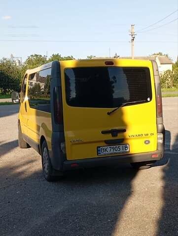Жовтий Опель Віваро, об'ємом двигуна 1.9 л та пробігом 320 тис. км за 6200 $, фото 1 на Automoto.ua