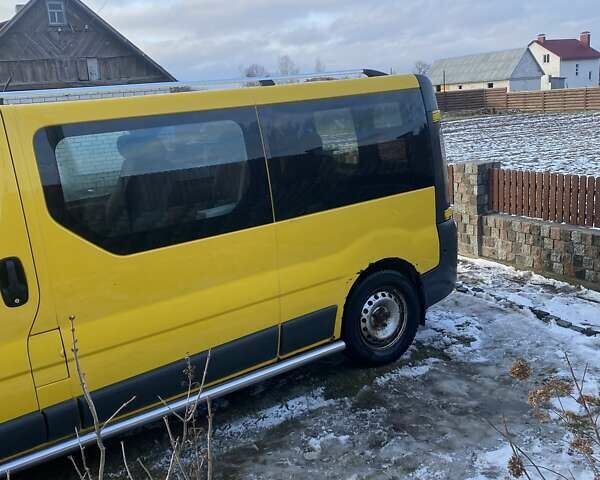 Жовтий Опель Віваро, об'ємом двигуна 1.9 л та пробігом 422 тис. км за 6500 $, фото 5 на Automoto.ua