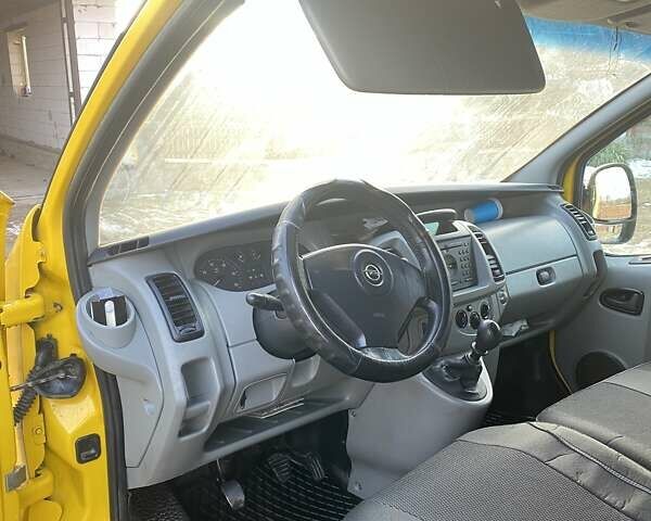 Жовтий Опель Віваро, об'ємом двигуна 1.9 л та пробігом 422 тис. км за 6500 $, фото 12 на Automoto.ua