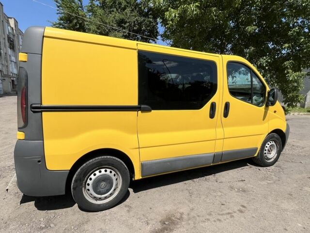 Жовтий Опель Віваро, об'ємом двигуна 0 л та пробігом 170 тис. км за 8500 $, фото 2 на Automoto.ua