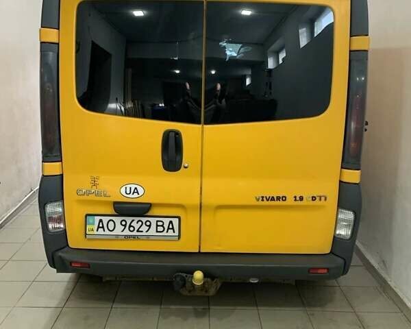 Желтый Опель Виваро, объемом двигателя 1.9 л и пробегом 240 тыс. км за 7470 $, фото 5 на Automoto.ua