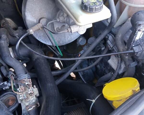 Желтый Опель Виваро, объемом двигателя 1.9 л и пробегом 339 тыс. км за 5555 $, фото 26 на Automoto.ua