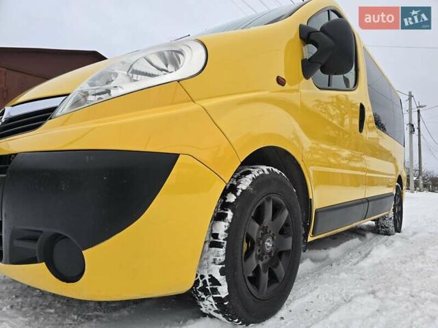 Желтый Опель Виваро, объемом двигателя 2 л и пробегом 292 тыс. км за 8700 $, фото 66 на Automoto.ua