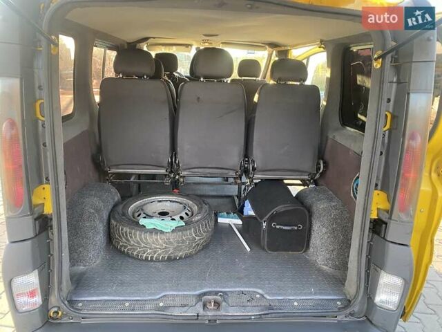 Желтый Опель Виваро, объемом двигателя 1.87 л и пробегом 235 тыс. км за 7400 $, фото 10 на Automoto.ua