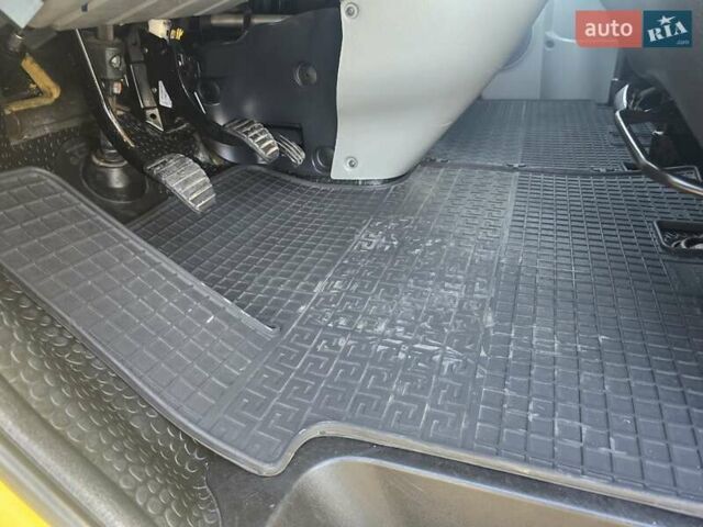 Желтый Опель Виваро, объемом двигателя 2 л и пробегом 290 тыс. км за 8900 $, фото 23 на Automoto.ua