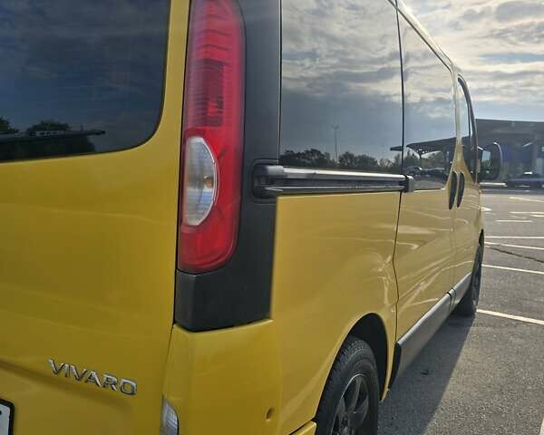 Желтый Опель Виваро, объемом двигателя 2 л и пробегом 290 тыс. км за 8900 $, фото 61 на Automoto.ua