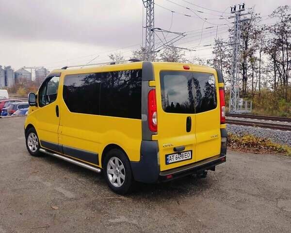 Жовтий Опель Віваро, об'ємом двигуна 2 л та пробігом 232 тис. км за 7500 $, фото 7 на Automoto.ua