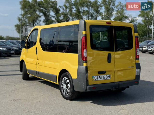Желтый Опель Виваро, объемом двигателя 2 л и пробегом 300 тыс. км за 6950 $, фото 6 на Automoto.ua