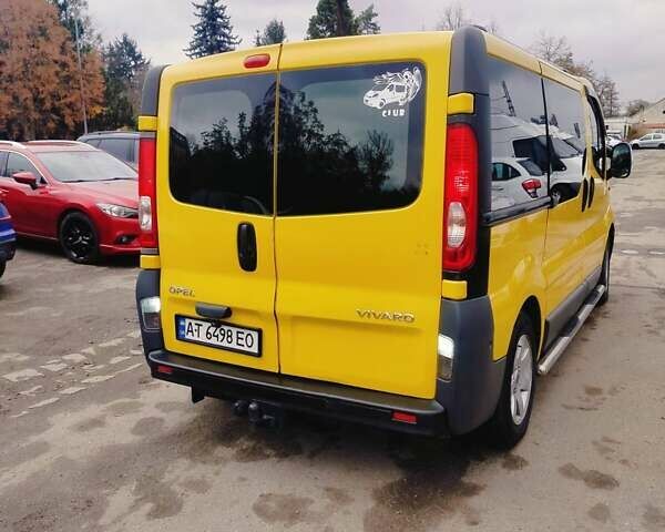 Жовтий Опель Віваро, об'ємом двигуна 2 л та пробігом 232 тис. км за 7500 $, фото 4 на Automoto.ua
