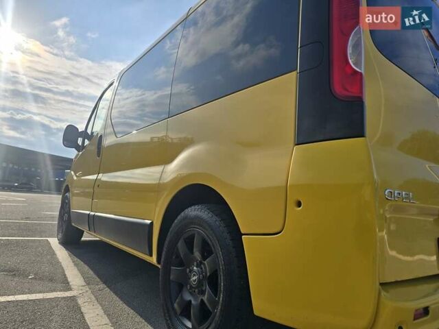 Желтый Опель Виваро, объемом двигателя 2 л и пробегом 290 тыс. км за 8900 $, фото 66 на Automoto.ua