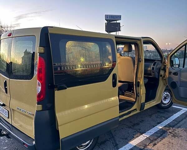 Жовтий Опель Віваро, об'ємом двигуна 2 л та пробігом 260 тис. км за 8900 $, фото 6 на Automoto.ua