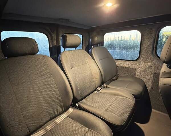 Жовтий Опель Віваро, об'ємом двигуна 2 л та пробігом 260 тис. км за 8900 $, фото 8 на Automoto.ua