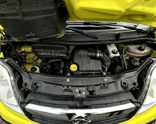 Жовтий Опель Віваро, об'ємом двигуна 2 л та пробігом 254 тис. км за 8900 $, фото 14 на Automoto.ua