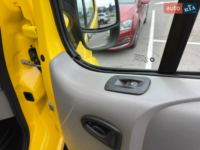 Жовтий Опель Віваро, об'ємом двигуна 2.5 л та пробігом 270 тис. км за 11300 $, фото 19 на Automoto.ua