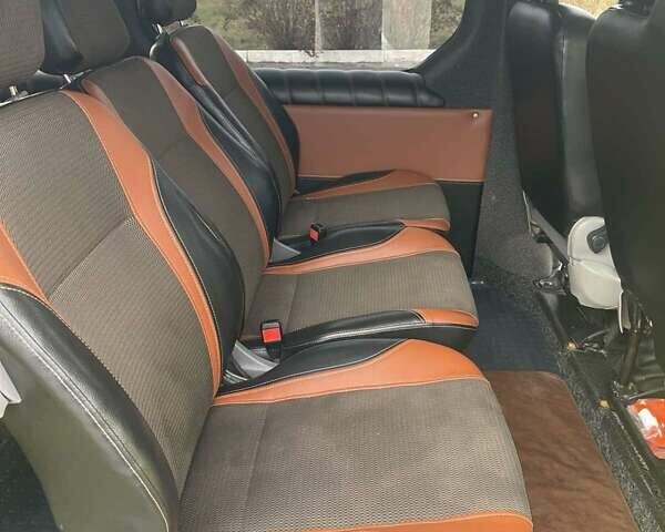 Желтый Опель Виваро, объемом двигателя 2 л и пробегом 253 тыс. км за 7800 $, фото 7 на Automoto.ua