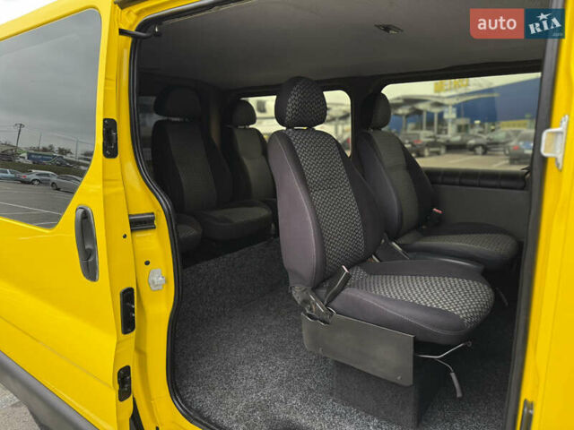 Жовтий Опель Віваро, об'ємом двигуна 2.5 л та пробігом 270 тис. км за 11300 $, фото 30 на Automoto.ua