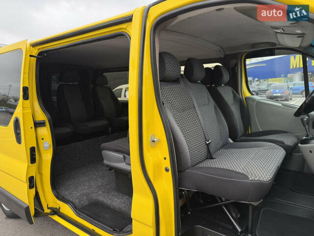 Жовтий Опель Віваро, об'ємом двигуна 2.5 л та пробігом 270 тис. км за 11300 $, фото 24 на Automoto.ua