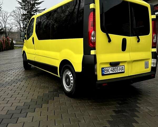 Жовтий Опель Віваро, об'ємом двигуна 2 л та пробігом 254 тис. км за 8900 $, фото 4 на Automoto.ua