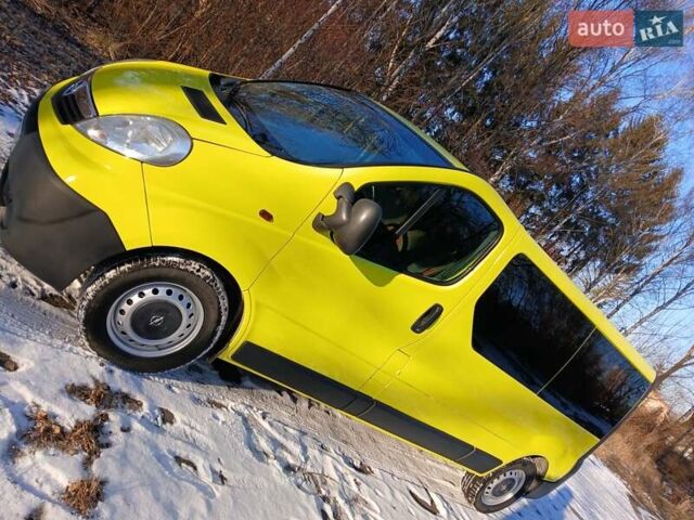 Желтый Опель Виваро, объемом двигателя 2 л и пробегом 253 тыс. км за 7800 $, фото 15 на Automoto.ua