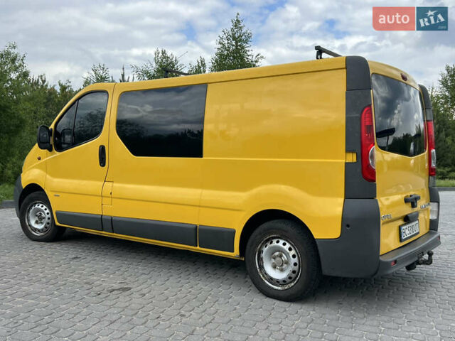 Желтый Опель Виваро, объемом двигателя 2 л и пробегом 327 тыс. км за 9700 $, фото 9 на Automoto.ua