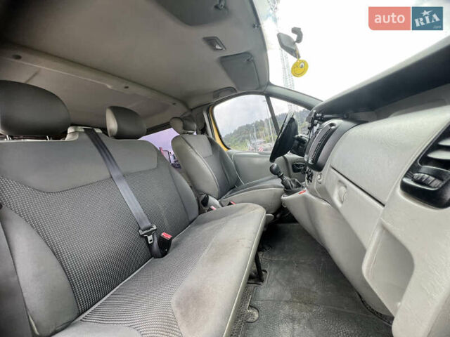 Желтый Опель Виваро, объемом двигателя 2 л и пробегом 327 тыс. км за 9700 $, фото 35 на Automoto.ua