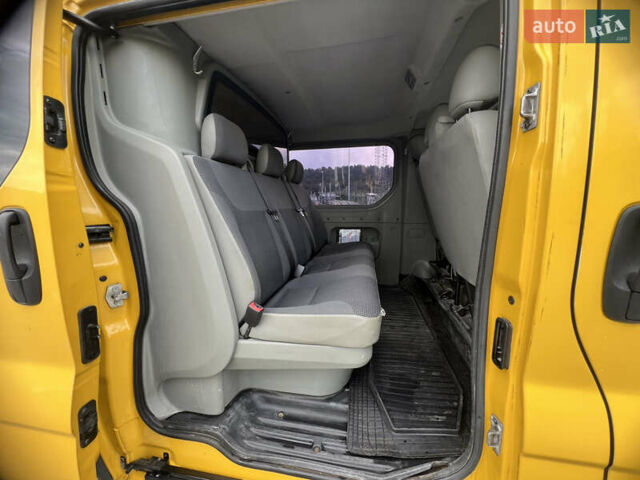Желтый Опель Виваро, объемом двигателя 2 л и пробегом 327 тыс. км за 9700 $, фото 31 на Automoto.ua