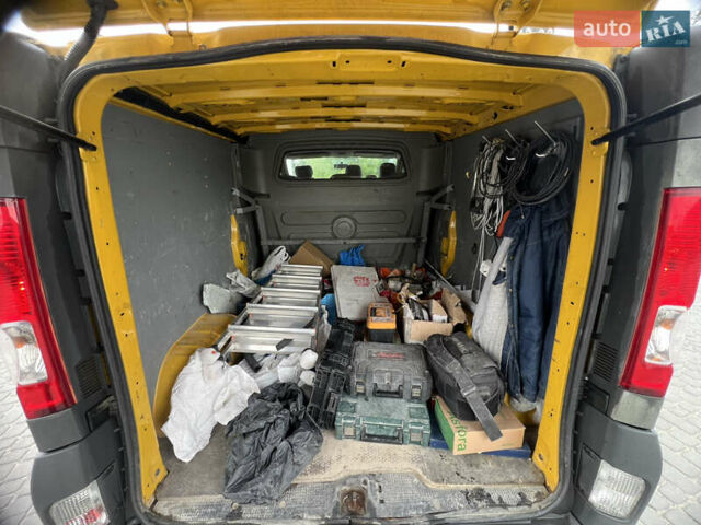 Желтый Опель Виваро, объемом двигателя 2 л и пробегом 327 тыс. км за 9700 $, фото 36 на Automoto.ua