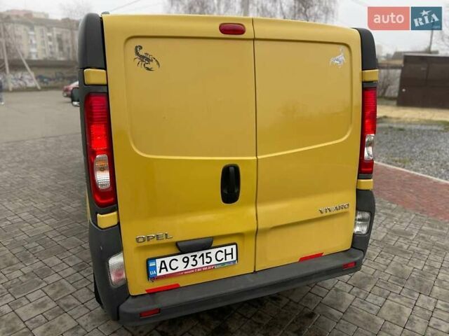 Жовтий Опель Віваро, об'ємом двигуна 2 л та пробігом 272 тис. км за 10700 $, фото 16 на Automoto.ua