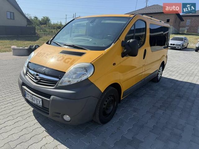Жовтий Опель Віваро, об'ємом двигуна 2 л та пробігом 280 тис. км за 14300 $, фото 13 на Automoto.ua