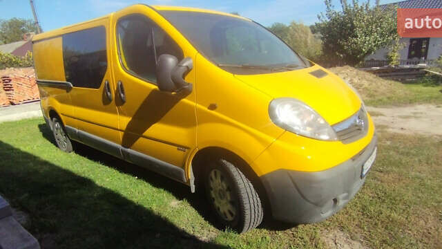 Желтый Опель Виваро, объемом двигателя 2 л и пробегом 297 тыс. км за 11900 $, фото 17 на Automoto.ua
