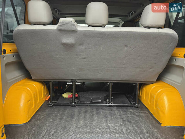 Желтый Опель Виваро, объемом двигателя 2 л и пробегом 318 тыс. км за 13450 $, фото 17 на Automoto.ua