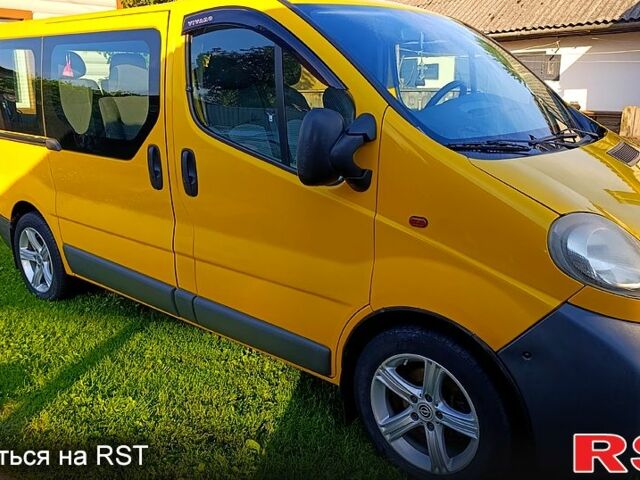 Жовтий Опель Віваро, об'ємом двигуна 1.9 л та пробігом 212 тис. км за 7500 $, фото 1 на Automoto.ua