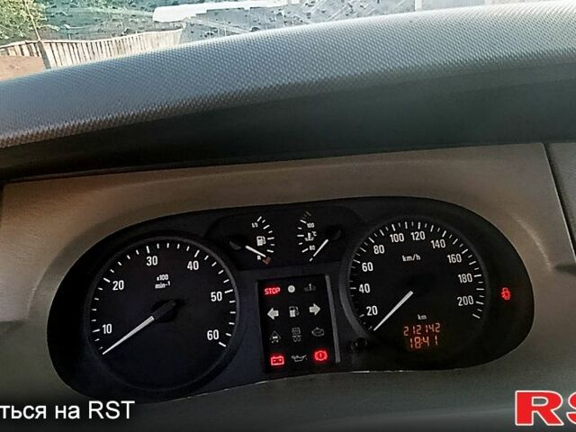 Жовтий Опель Віваро, об'ємом двигуна 1.9 л та пробігом 212 тис. км за 7500 $, фото 2 на Automoto.ua