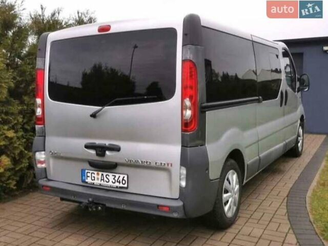 Серый Опель Виваро, объемом двигателя 2.5 л и пробегом 215 тыс. км за 4700 $, фото 1 на Automoto.ua