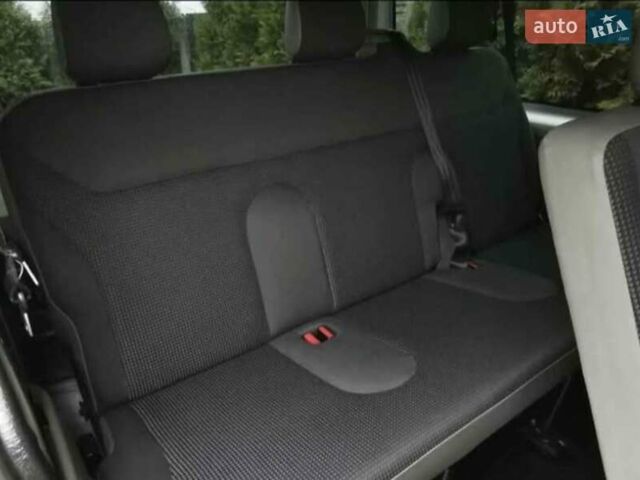 Серый Опель Виваро, объемом двигателя 2.5 л и пробегом 215 тыс. км за 4700 $, фото 12 на Automoto.ua