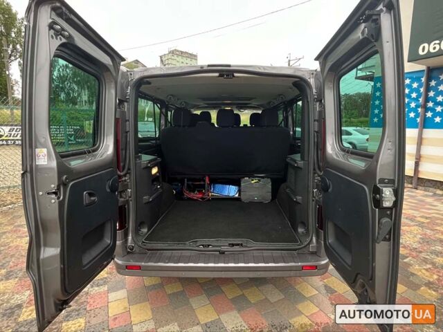 Сірий Опель Віваро, об'ємом двигуна 1.6 л та пробігом 168 тис. км за 19000 $, фото 9 на Automoto.ua