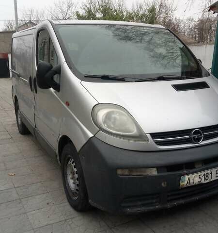 Серый Опель Виваро, объемом двигателя 1.9 л и пробегом 400 тыс. км за 3300 $, фото 6 на Automoto.ua