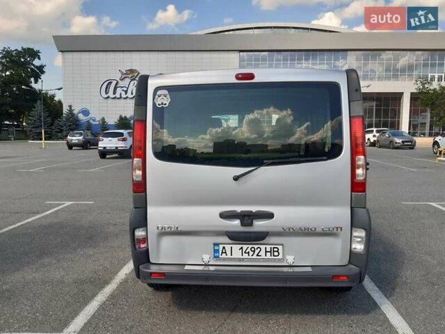 Сірий Опель Віваро, об'ємом двигуна 2 л та пробігом 200 тис. км за 7300 $, фото 3 на Automoto.ua