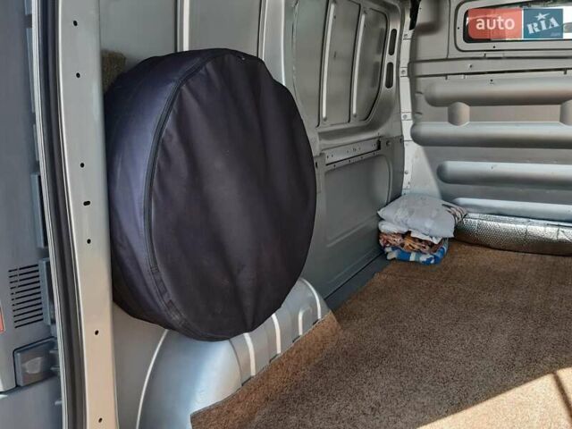 Сірий Опель Віваро, об'ємом двигуна 2 л та пробігом 200 тис. км за 7300 $, фото 25 на Automoto.ua