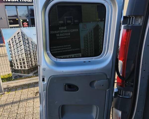 Серый Опель Виваро, объемом двигателя 2.02 л и пробегом 320 тыс. км за 7900 $, фото 19 на Automoto.ua