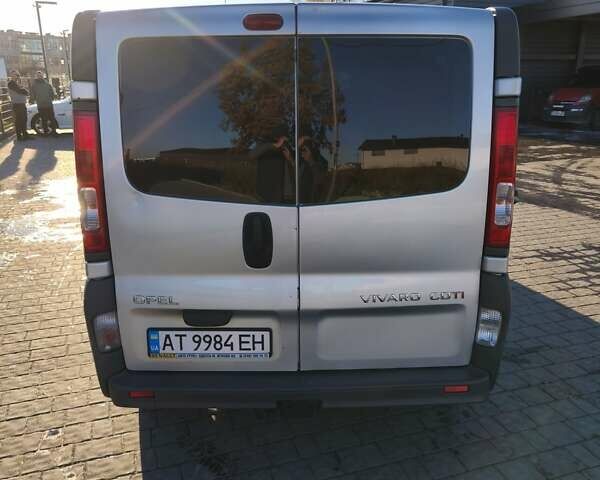 Серый Опель Виваро, объемом двигателя 2.02 л и пробегом 320 тыс. км за 7900 $, фото 6 на Automoto.ua