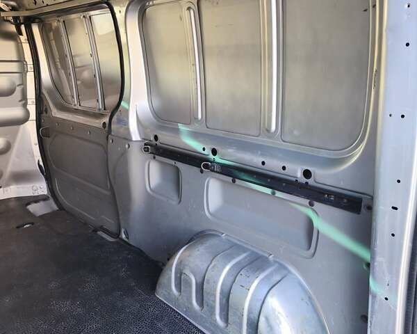 Серый Опель Виваро, объемом двигателя 2.02 л и пробегом 320 тыс. км за 7900 $, фото 21 на Automoto.ua