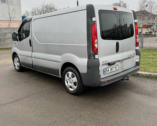 Серый Опель Виваро, объемом двигателя 1.6 л и пробегом 318 тыс. км за 9700 $, фото 6 на Automoto.ua