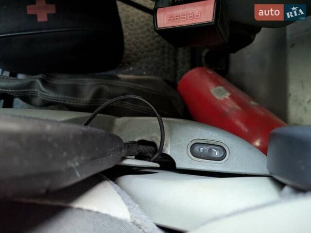 Сірий Опель Віваро, об'ємом двигуна 2 л та пробігом 238 тис. км за 11600 $, фото 14 на Automoto.ua